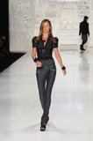 Gisele Bundchen Hot