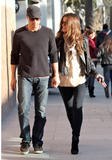 th_68989_celebrity-paradise.com-The_Elder-Kate_Beckinsale_2010-02-20_-_out_in_Santa_Monica_3110_122_220lo.jpg