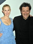 th_77108_Kelly_Rutherford__Isaac_Mizrahi_06_122_230lo.jpg
