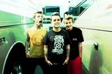 th_03989_GreenDay_JS77010451_122_413lo.j