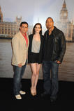 th_04422_Celebutopia-Anne_Hathaway-Get_Smart_photocall_in_London-35_122_43lo.jpg