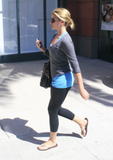 th_03889_celebrity_paradise.com_TheElder_LaurenBosworth2010_09_23_hitthegyminWestHollywood3_122_514lo.jpg