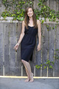 http://img230.imagevenue.com/loc522/th_61336_Olivia_Wilde_supporting_TOMS_Bare_foot_Walk_For_A_Day_Without_Shoes_008_122_522lo.jpg