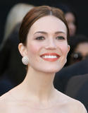 http://img230.imagevenue.com/loc113/th_64091_celebrity_paradise.com_TheElder_MandyMoore75_122_113lo.jpg