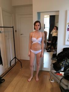 Emma-Watson-%C3%A2%E2%82%AC%E2%80%9C-Leaked-Personal-Pictures-j5s4ikbbaw.jpg